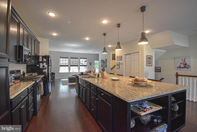 Building Photo - 117 Locks Farm Ln