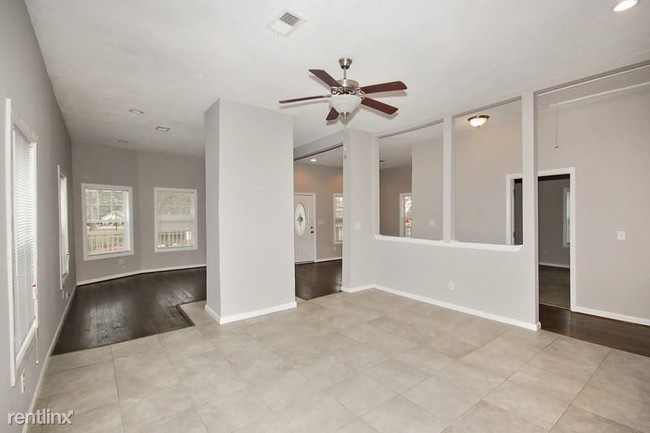 Foto del edificio - 2 br, 1 bath House - 1818 LAKEWOOD Avenue