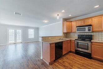 Building Photo - 4441 South St