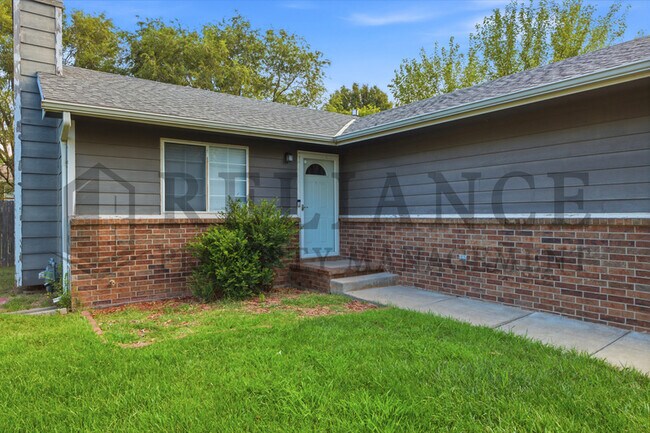 Foto del edificio - 2770 N Parkridge Ct