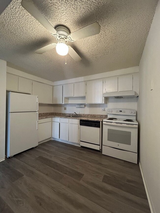 Foto del edificio - Wonderful 1 BR/1 BA Ground Floor Condo in ...