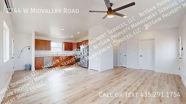 Foto del edificio - 2744 W Midvalley Rd