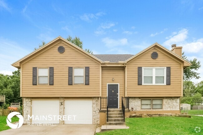 Building Photo - 513 NW Willow Dr
