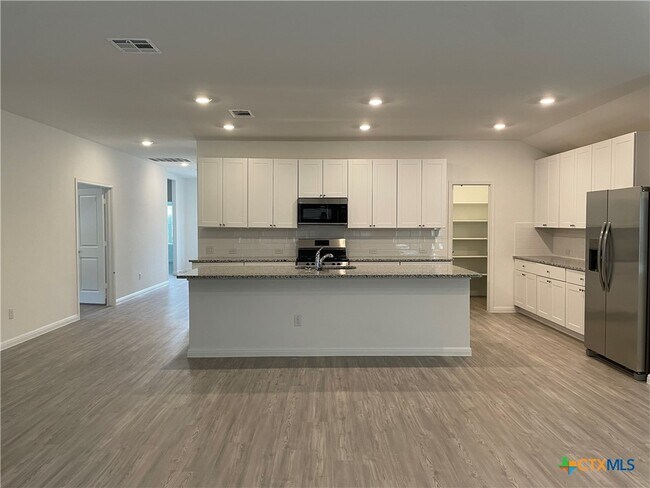 Foto del edificio - 447 Butterfly Bush Ct