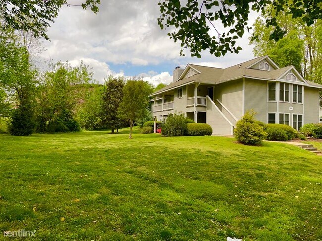 Foto del edificio - 2 br, 2 bath Condo - 2811 Edridge Ct 201 U...