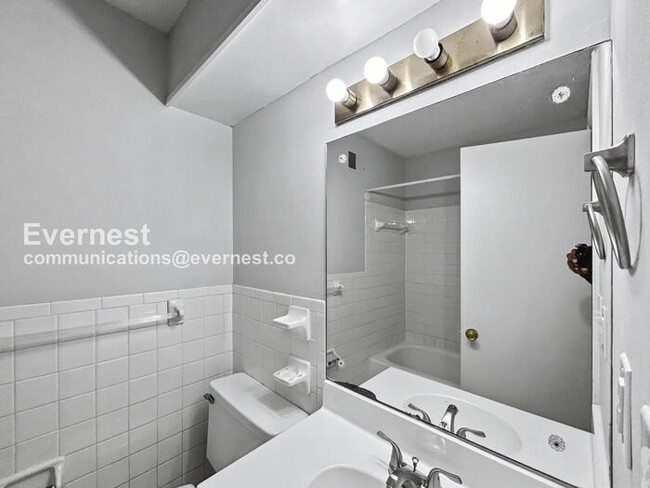 Foto del edificio - 760 Hackberry Dr