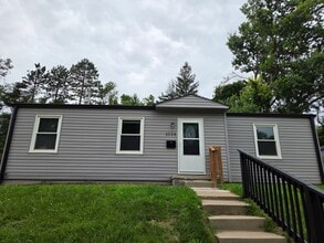 Building Photo - 1028 N 77th Ave