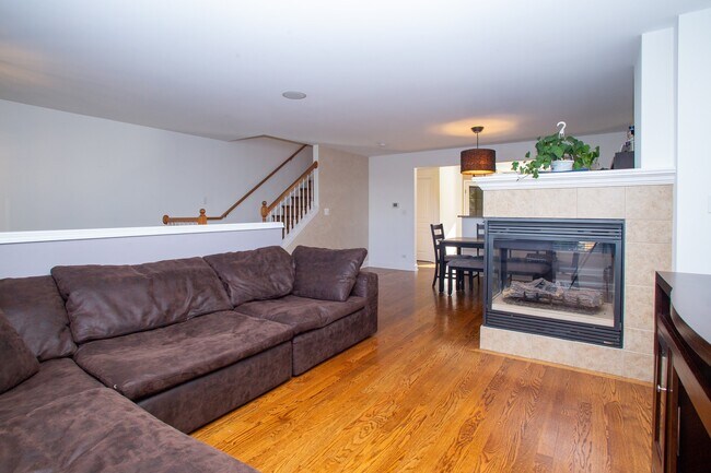 Building Photo - 119 Blackhawk Ct