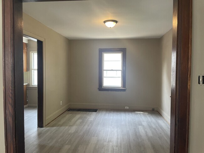 Foto del edificio - 1353 Grant St