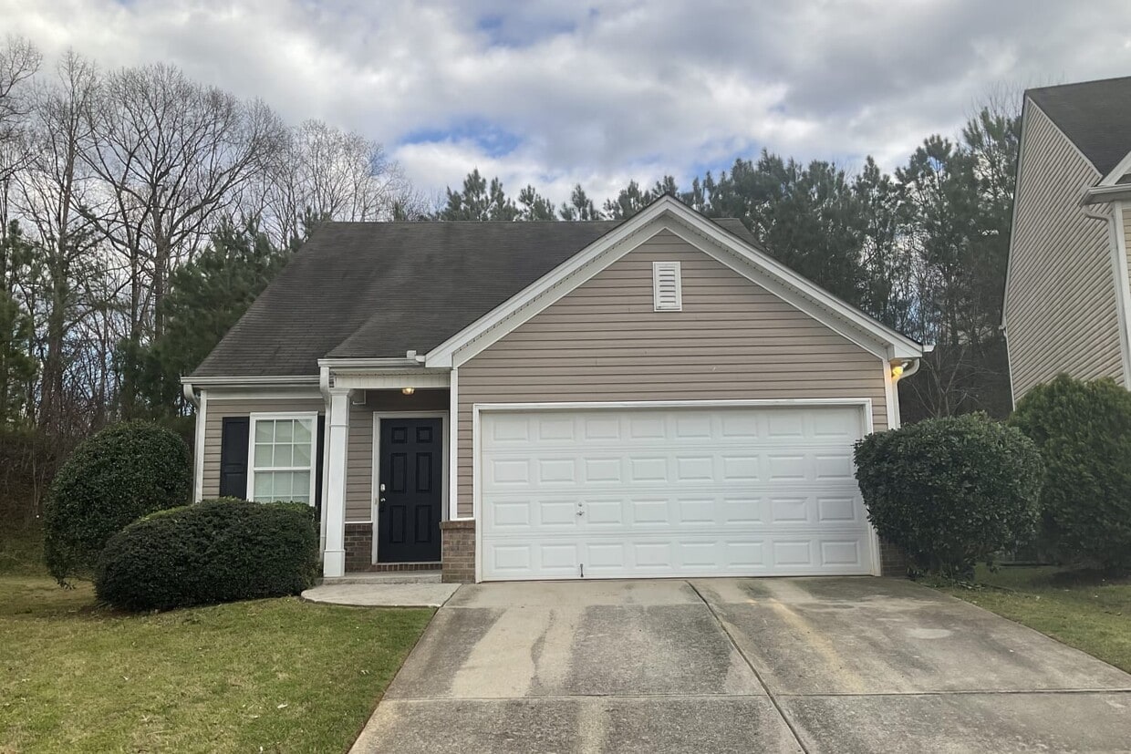 1743 Sluice Gate Way House Rental in Lawrenceville, GA