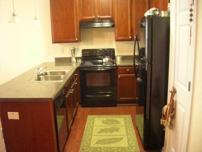 Foto del edificio - 5029 Lower Elm St