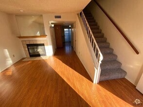 Building Photo - 2600 Brookside Dr
