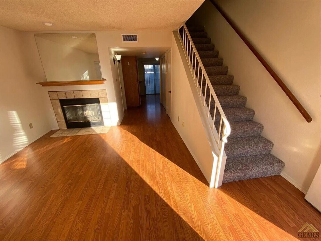 Foto principal - 2600 Brookside Dr