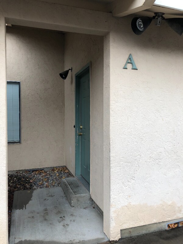 Building Photo - 1804 W 21st Ave