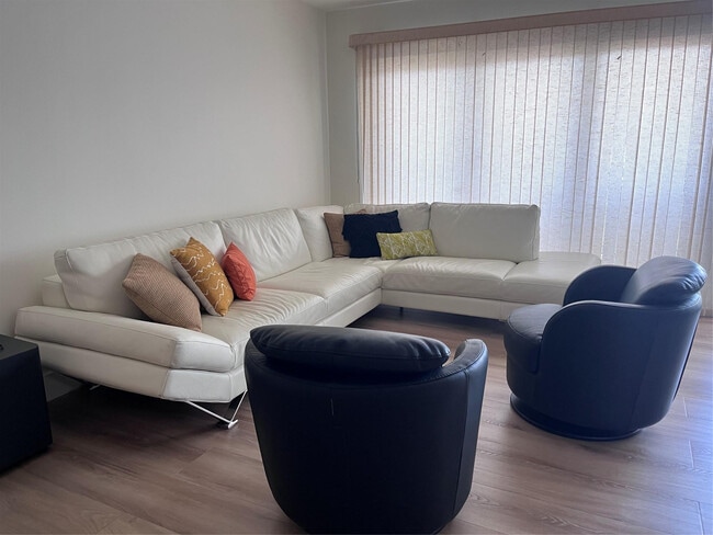 Foto del edificio - 330 Ave