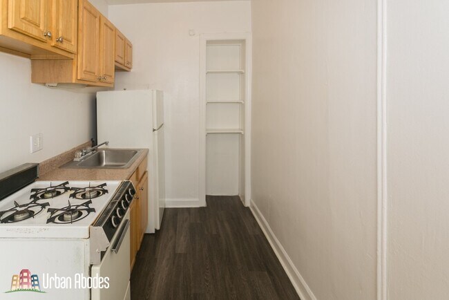 Foto del edificio - 5516 N Kenmore Ave