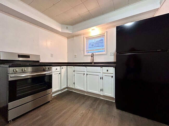 Foto del edificio - Four Bedroom Home in Northwest Grand Rapids - Rent Special!