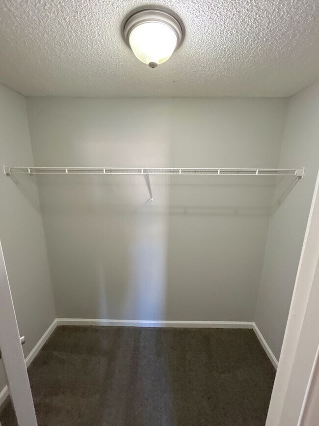 Building Photo - 4267 Kings Valley Cove E