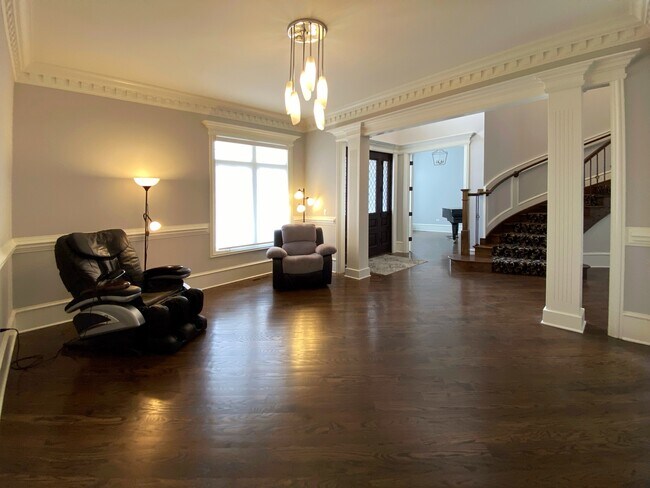 Building Photo - 3319 Club Ct