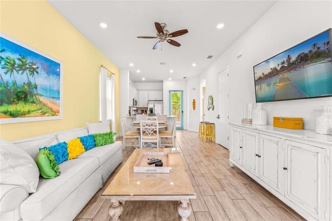 Building Photo - 8005 Sand Bar Dr