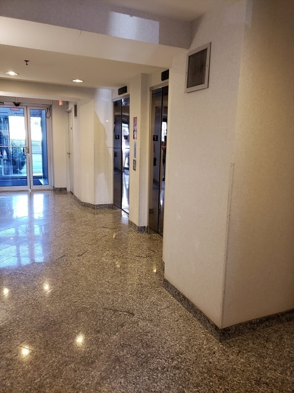 Building Photo - 500 Washington St