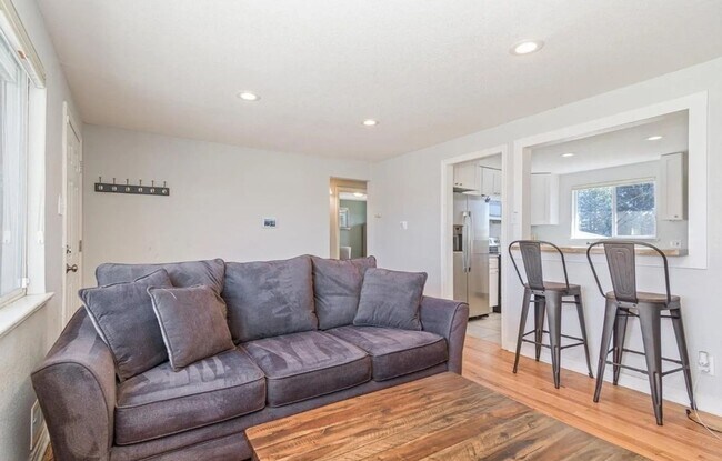 Building Photo - Open House this Saturday March 1st 9:30-11!