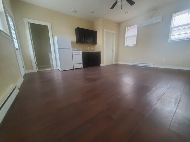 Foto del edificio - 630 Dahlia St