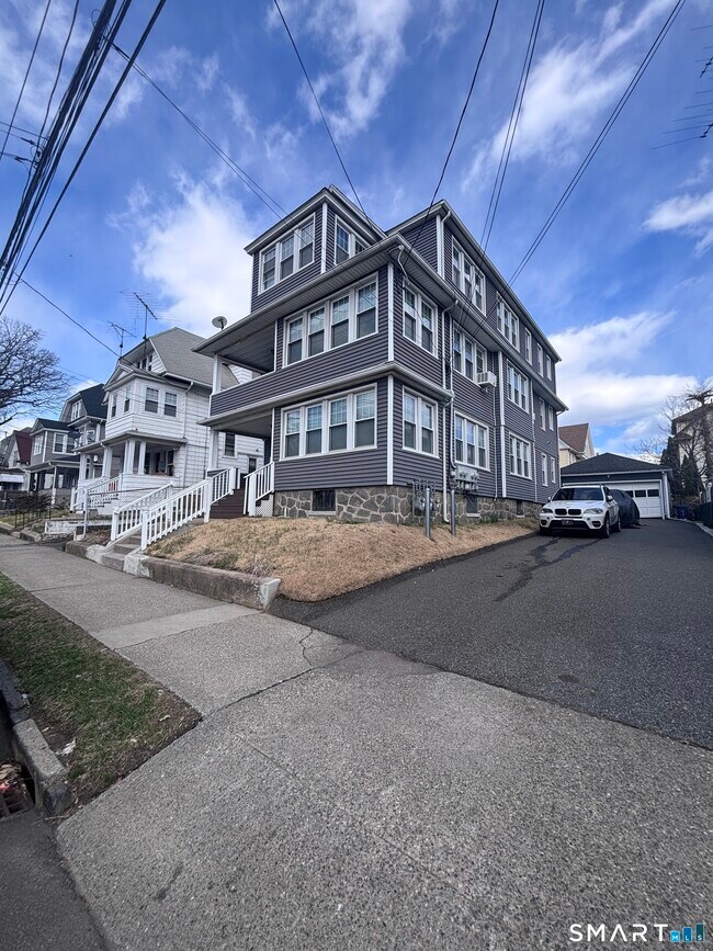 Foto del edificio - 624 Bishop Ave