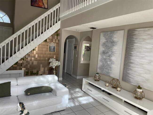 Foto del edificio - 5237 NW 112th Pl
