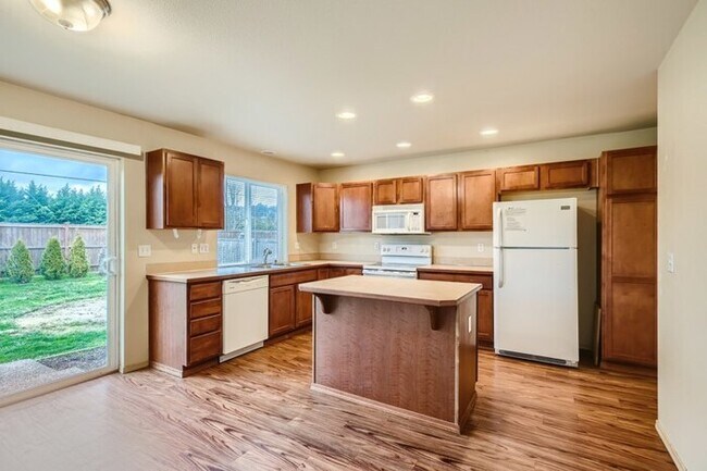 Building Photo - 1401 Riddell Avenue Northeast, Orting, WA,...