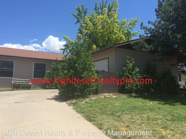 Building Photo - 316 1/2 Parkwood Dr