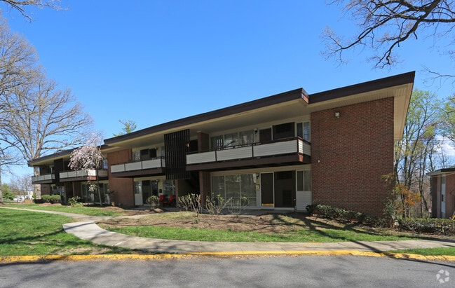 Woodmont Spring Condominium