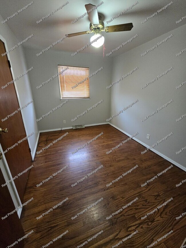 Foto del edificio - Three Bedroom Ranch w/ Oversized Garage