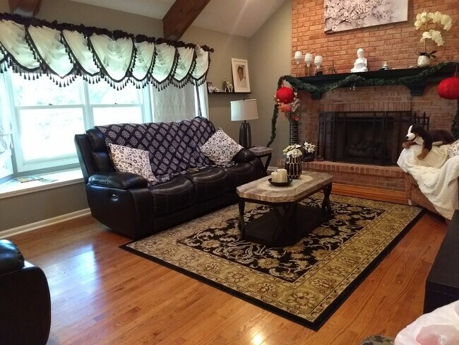 Building Photo - 4220 Bear Creek Ct
