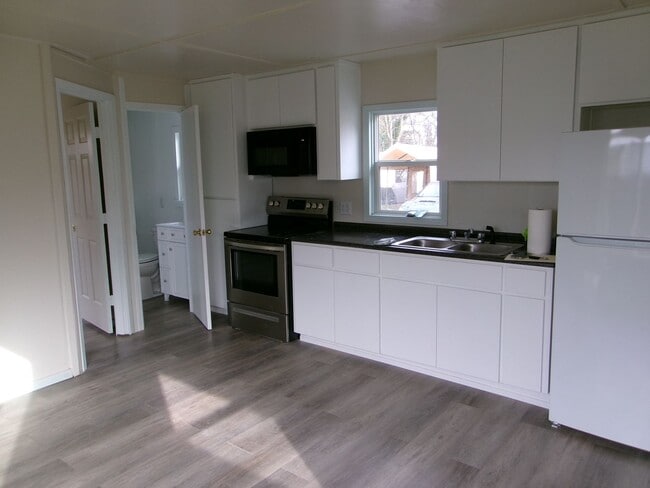 Building Photo - Small One bedroom house in Phoenix