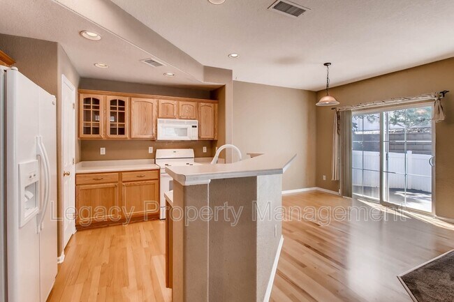 Building Photo - 10158 Autumn Blaze Trl