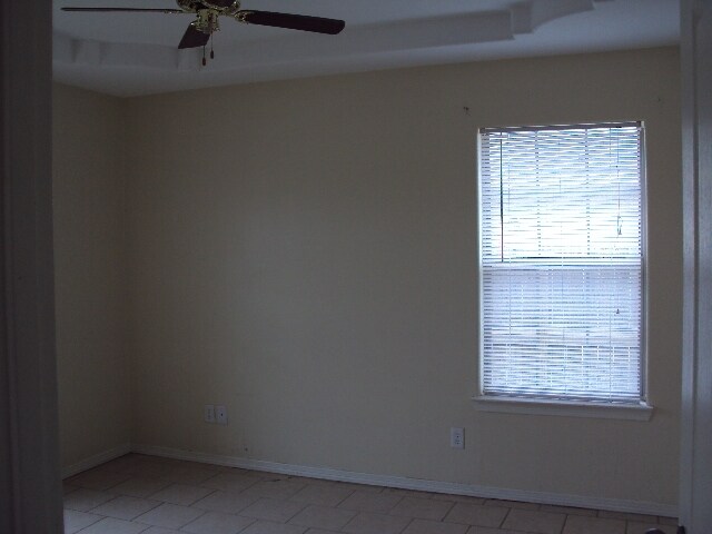 Building Photo - 3111 Diamond Head Ave