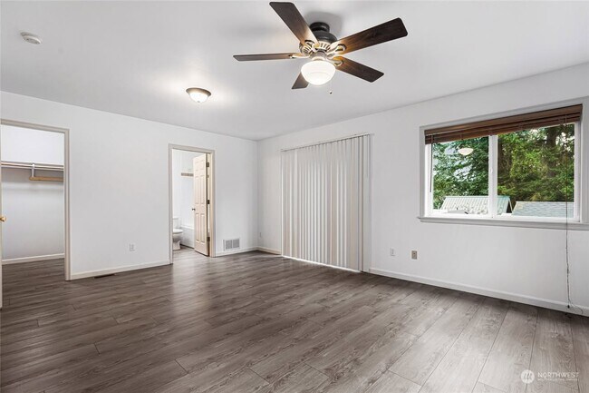 Foto del edificio - 11348 28th Ave NE