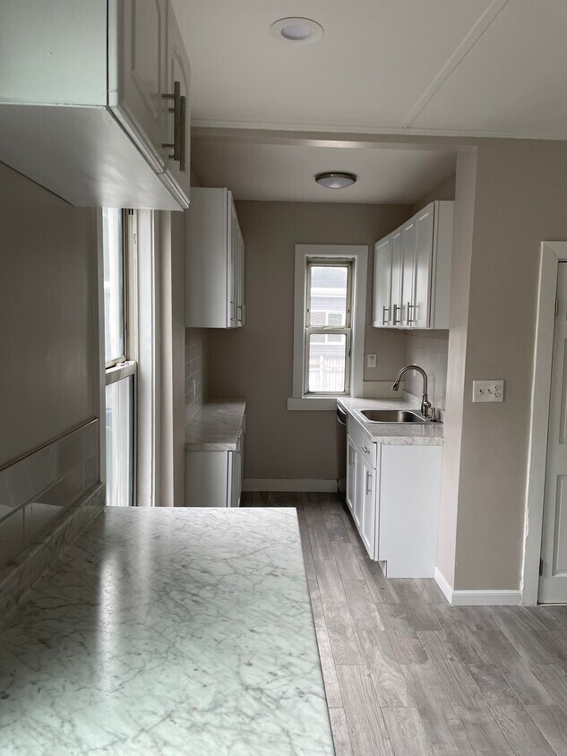 Primary Photo - 159 Western Ave