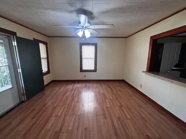 Building Photo - COMING SOON! Beautiful Two Bedroom in Upper Lafayette