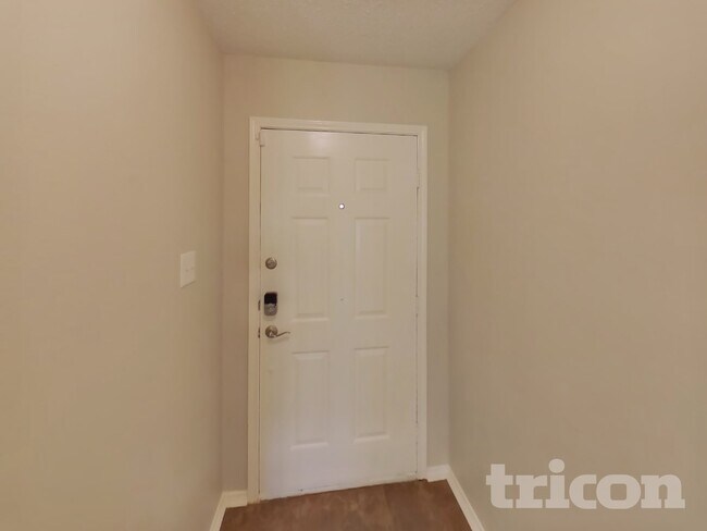 Building Photo - 12212 Rolling Ridge Dr