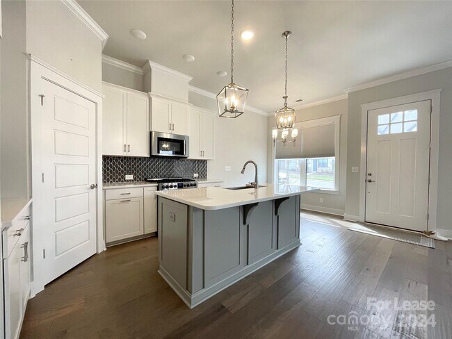 Foto del edificio - 5923 Ardrey Kell Rd