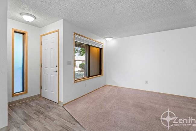 Building Photo - 3103 NE Whitman Ave