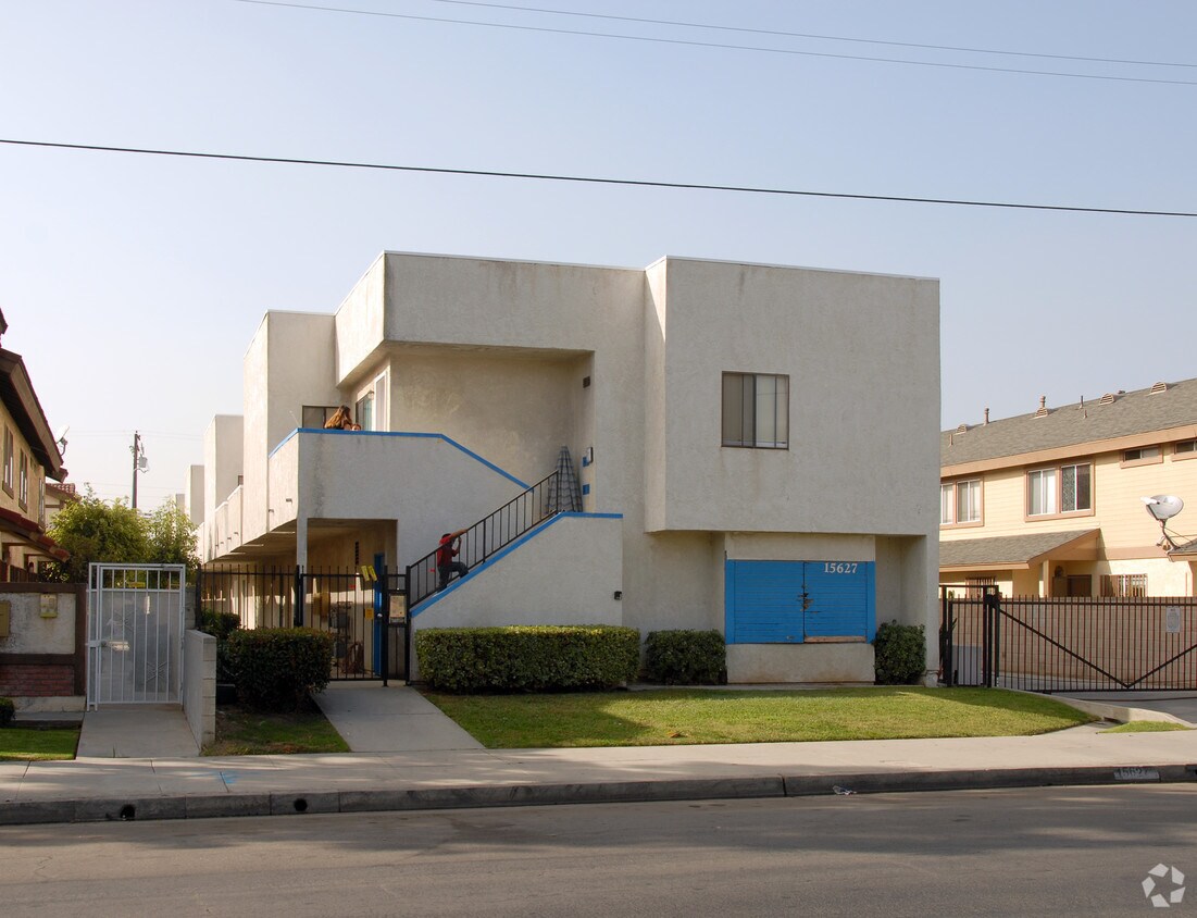 Building Photo - 15627 Belshire Ave