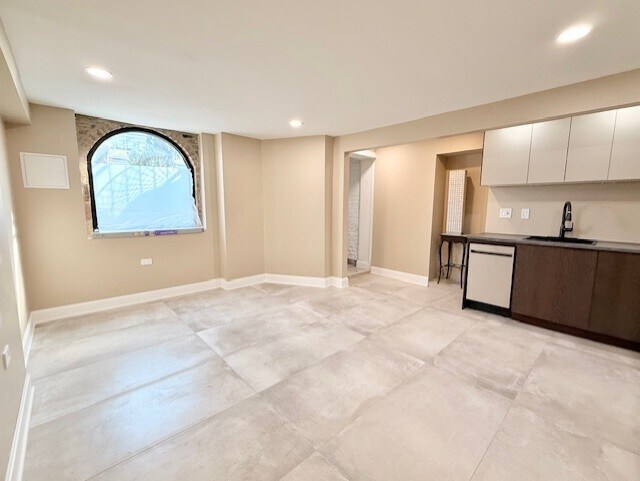 Foto del edificio - 2140 W Monroe St