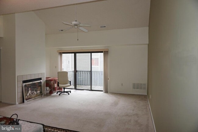 Building Photo - 8612 Tamarron Dr