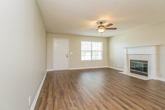 Building Photo - 1244 St Andrews Dr