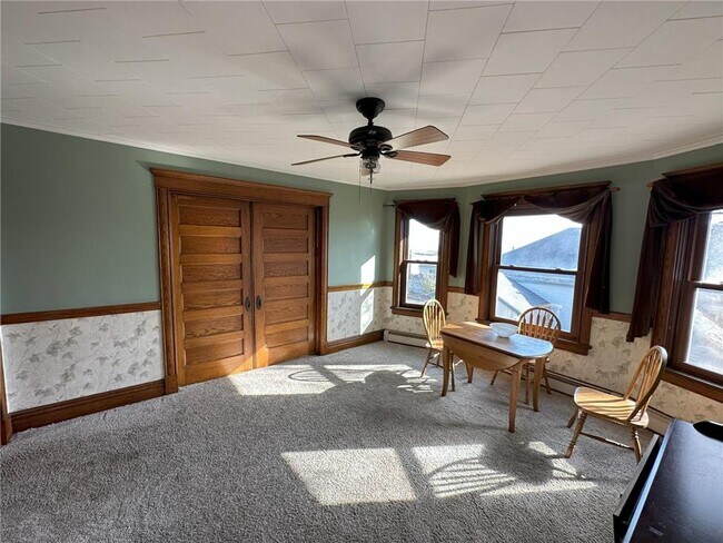 Foto del edificio - 513 N Lake Ave