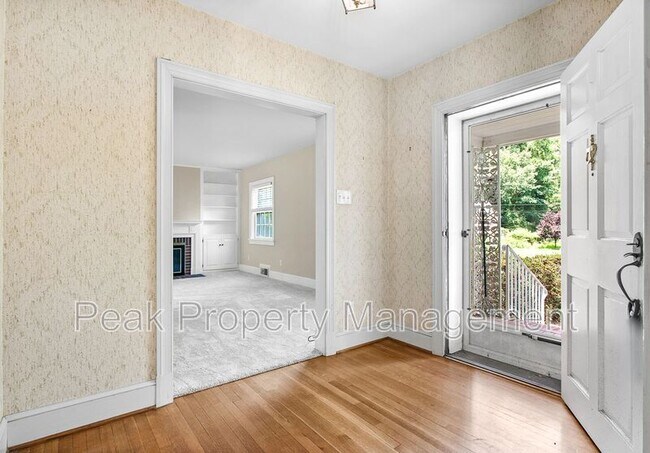 Foto del edificio - 6623 Wexford Ln