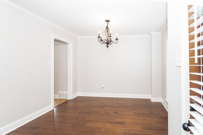 Foto del edificio - 3080 Magnolia Dr